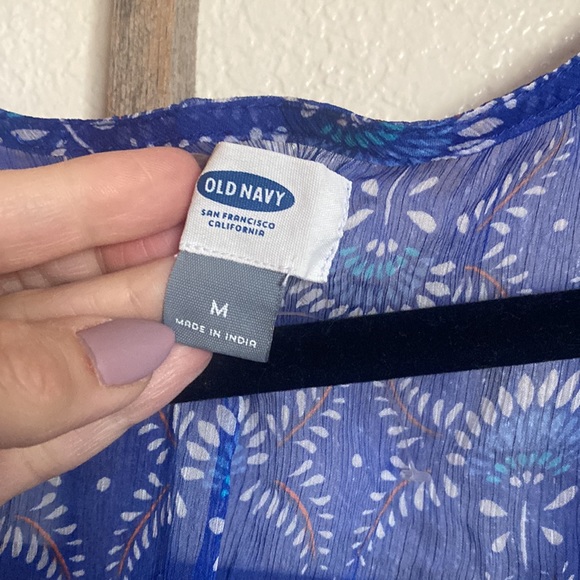 🔥🔥 (3/$20) 
Sheer See Thru Floral Blue Old Navy Size Medium Tank Top - Picture 2 of 3